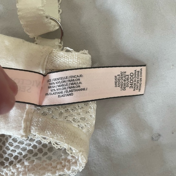 Cream lace 34DDD Victoria’s Secret dream angels bra - Picture 2 of 2